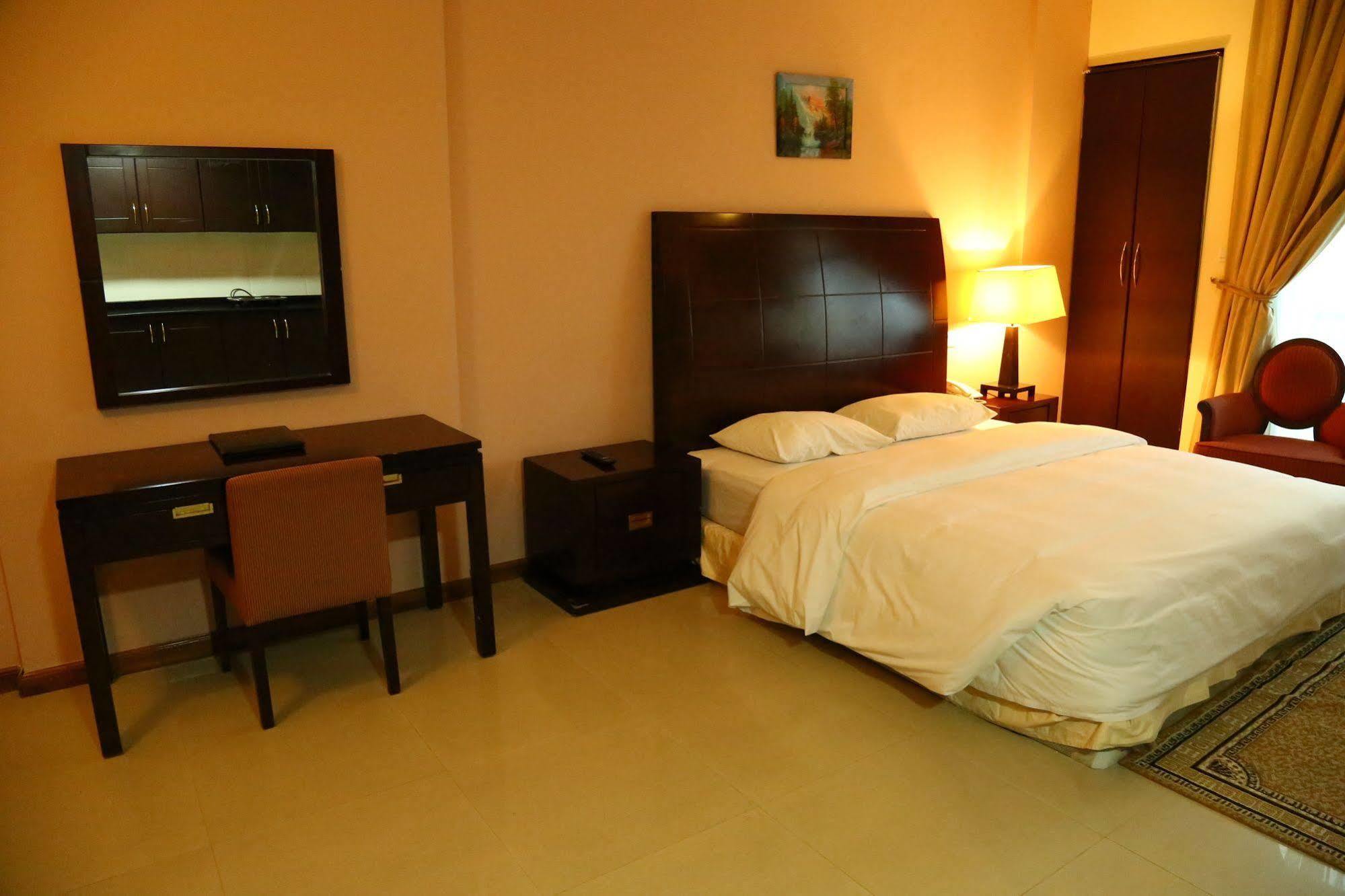 Golden Square Hotel Apartments Ντουμπάι Εξωτερικό φωτογραφία