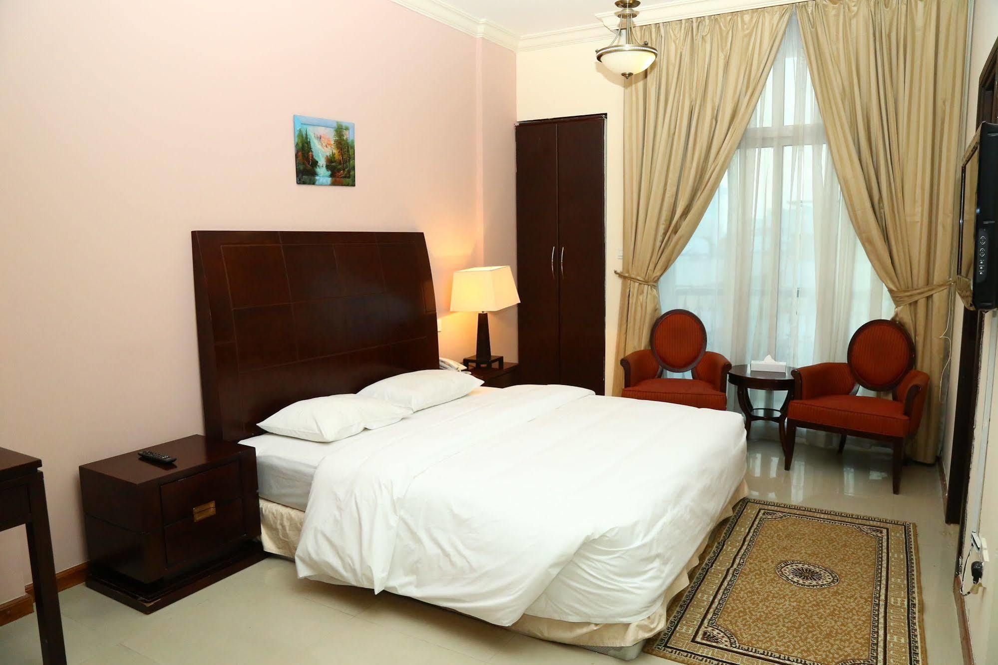 Golden Square Hotel Apartments Ντουμπάι Εξωτερικό φωτογραφία
